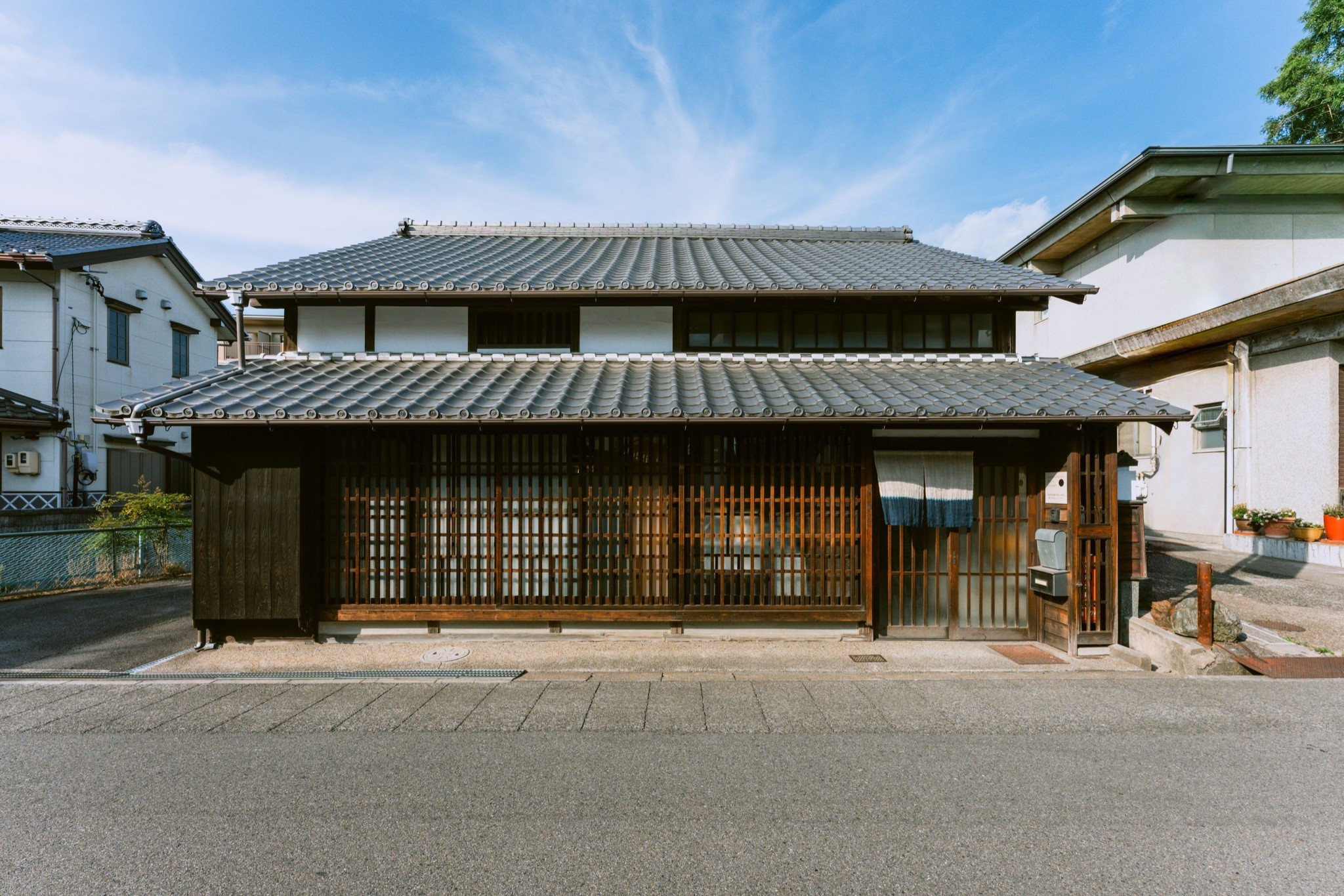 有松鳴海絞りを世界に 株式会社スズサン - みどりくらしく